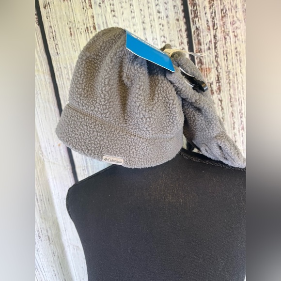 Columbia Other - NWT Columbia Hat and Glove Set